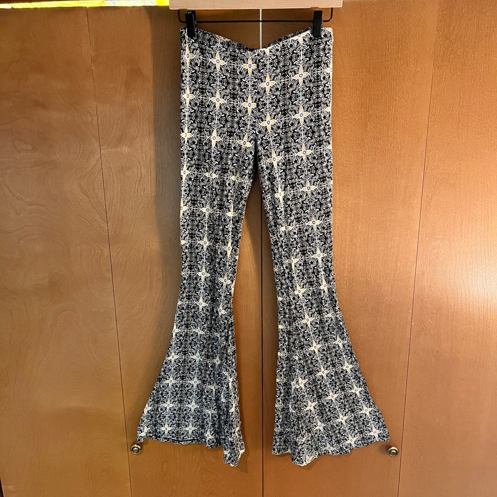 Boho stretchy flared leggings